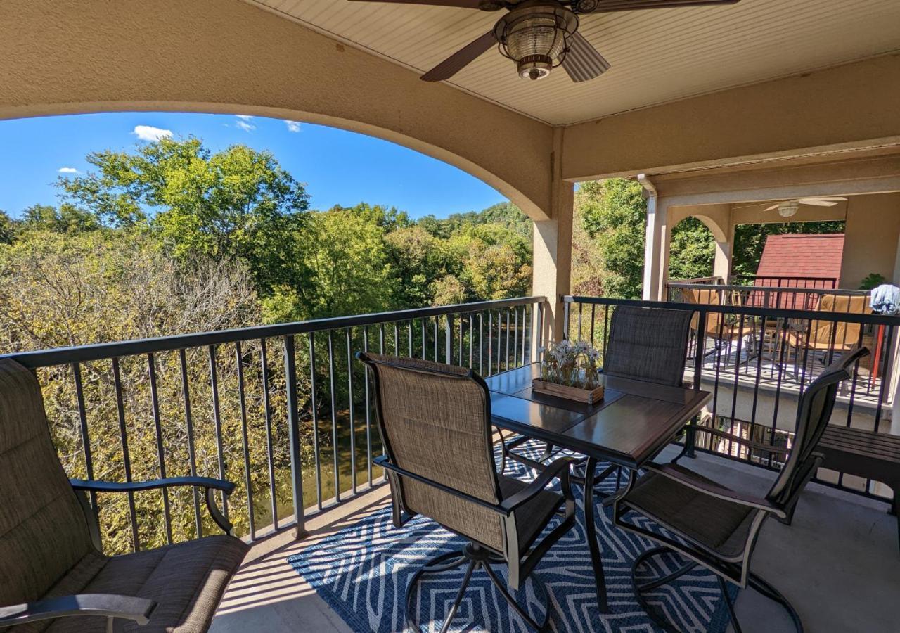 Relaxing Condo On The River - New Air Hockey Table Pigeon Forge Exterior photo